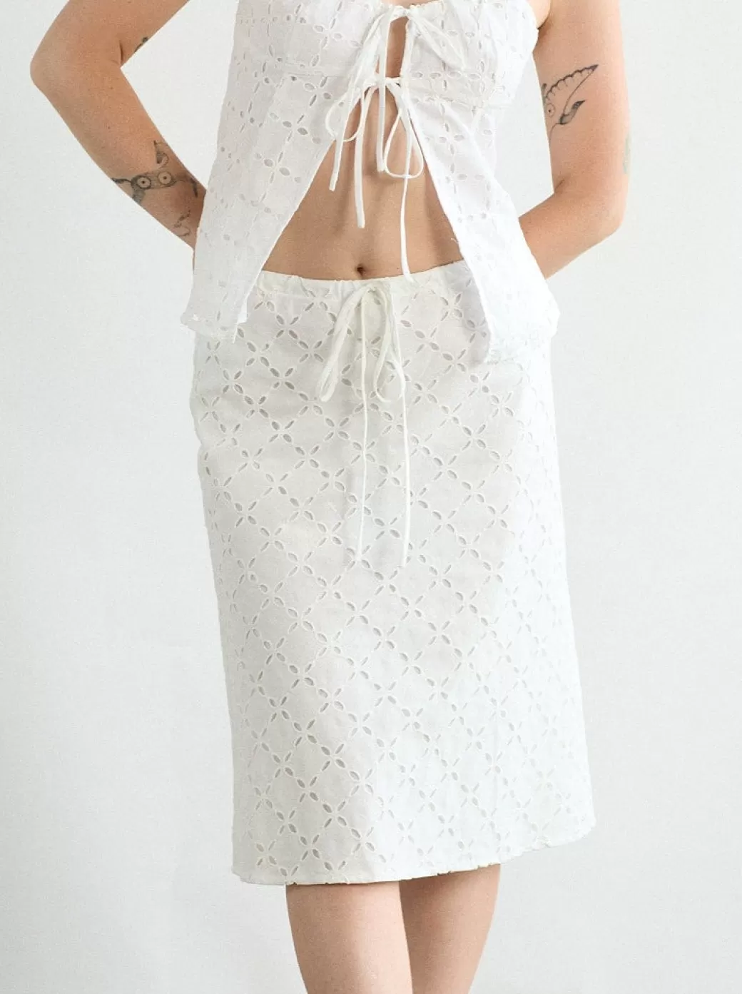 Outlet Lisa Says Gah Cedar Eyelet Skirt - White