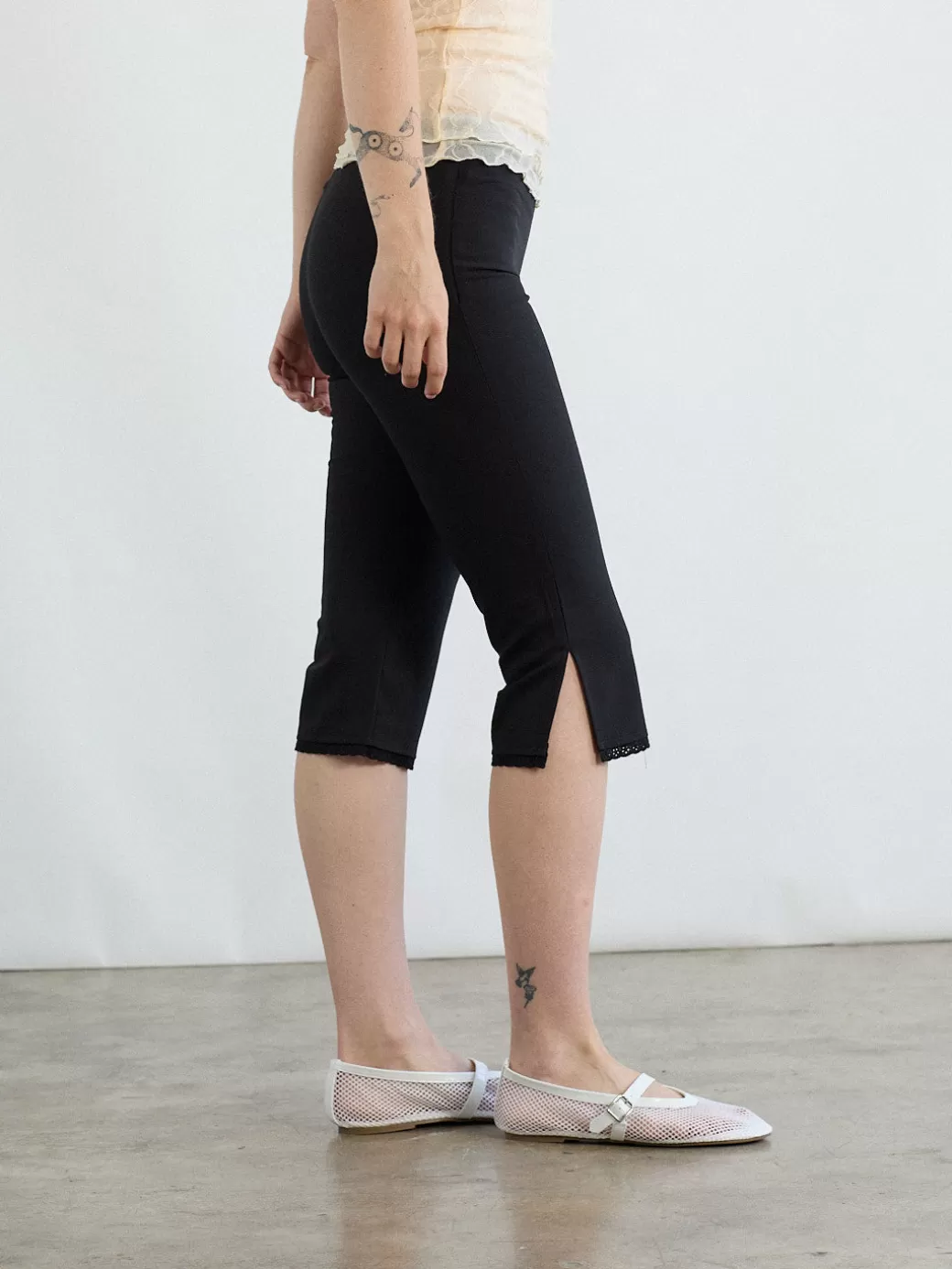 Flash Sale Lisa Says Gah Mary Capri Pant - Black